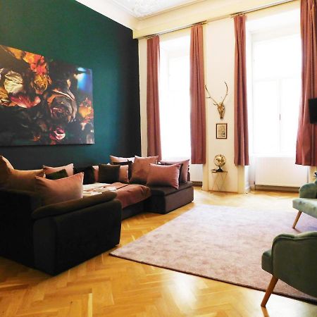 Wonder Deer Lux Apartment At The Parliament Self Check-In Budapeszt Zewnętrze zdjęcie